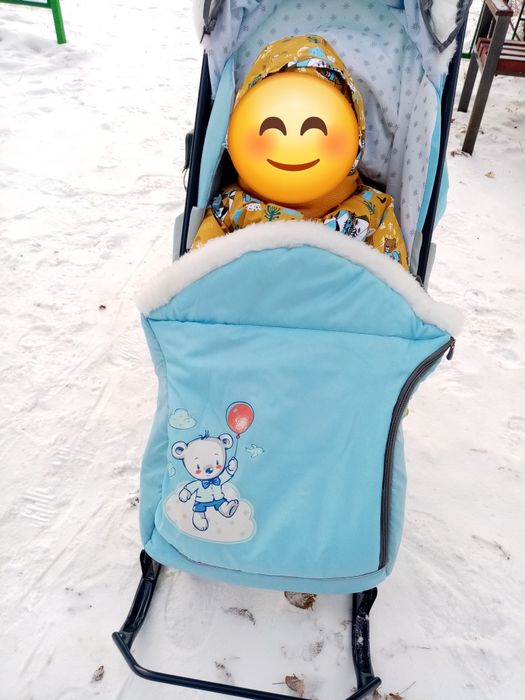 Продам зимние санки утепленные.