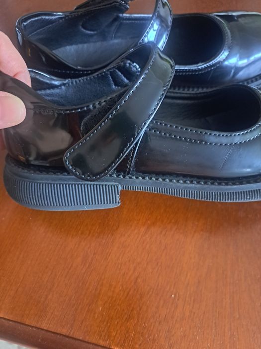 Срочно продам туфли