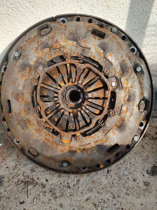 Демферен маховик Опел Зафира Б 1.9  120кс