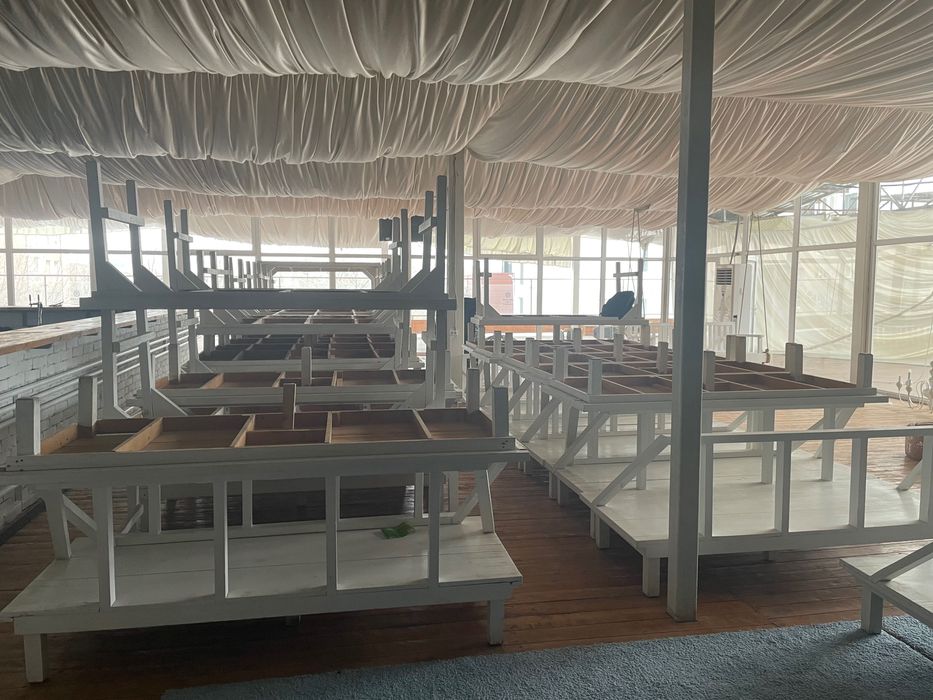 Мебель для двора,летника ,стол стулья,Люстра