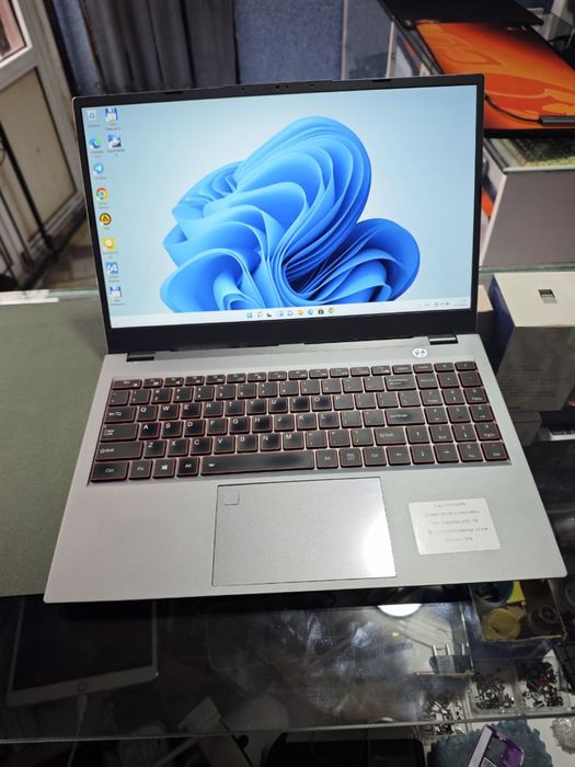 Holati yangidek Laptop