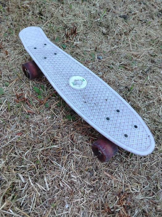 Skateboard pe rotile
