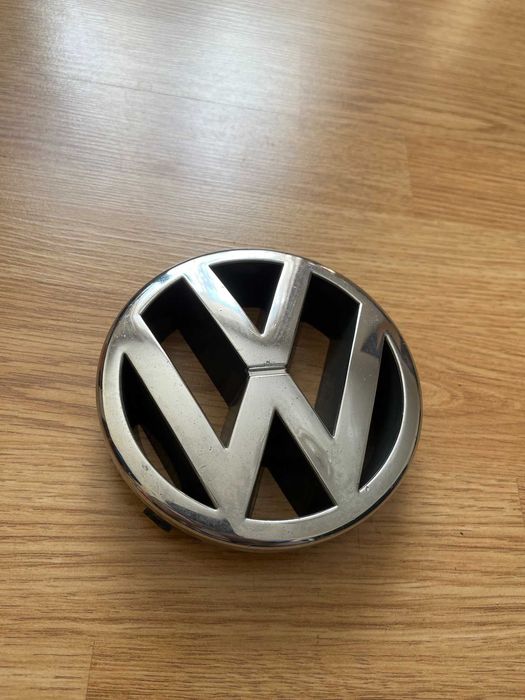Емблема VW Passat B5, предна