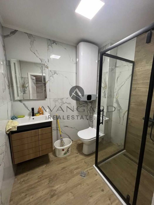 Продава се Тристаен апартамент в Пловдив, Кючук Париж - 115 кв.м за 1774 €/кв.м - Снимка #9