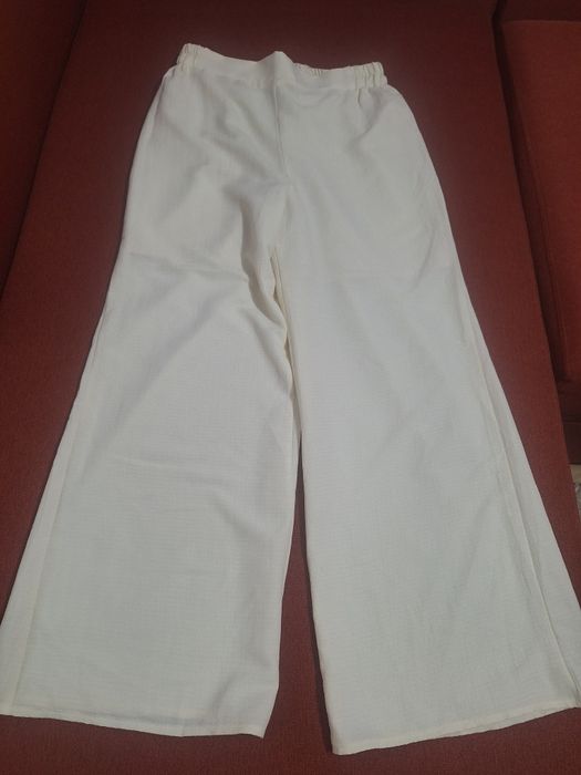 Pantaloni largi marime L