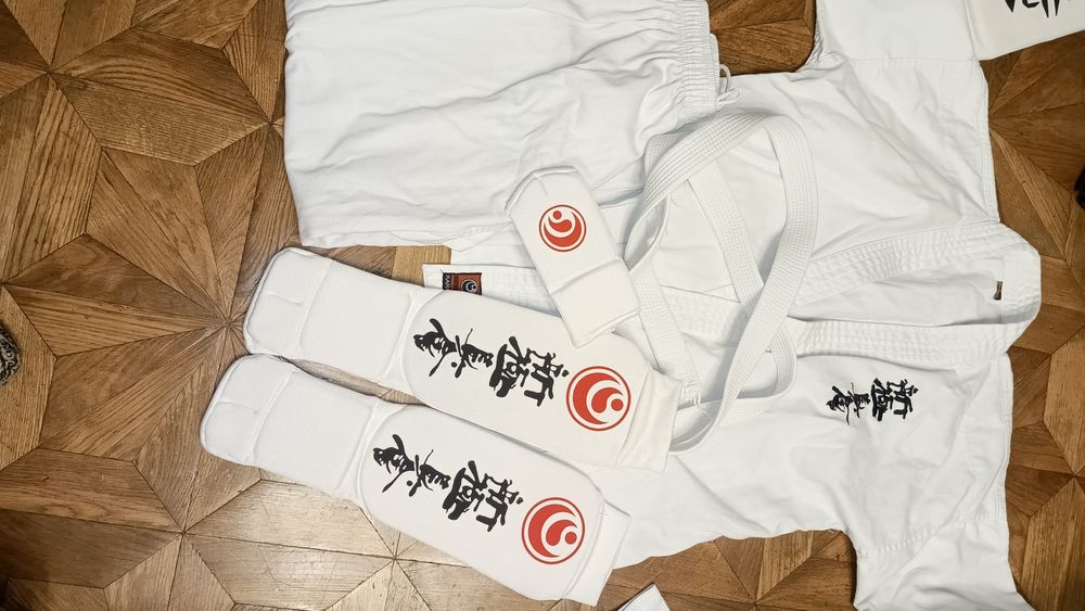 Кимоно для каратэ 6-7лет, 11-12лет (000/110, 150)