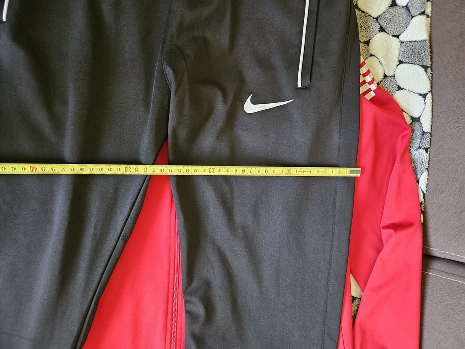 NIKE L - XL Мъжки спортен комплект червено/Бордо и черно