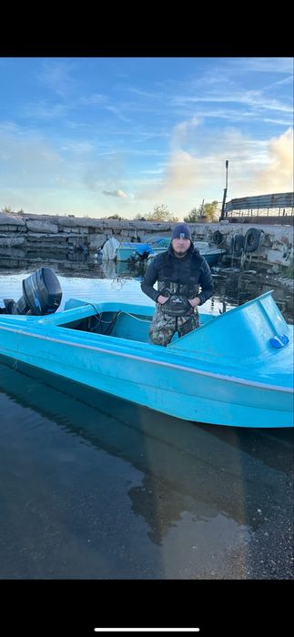 Лодка пластиковая и матор 60