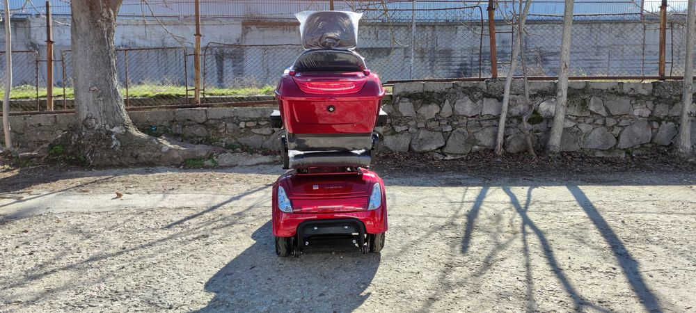 Електрическа четириколка SCE 340 за инвалиди до 20 км в час скорост