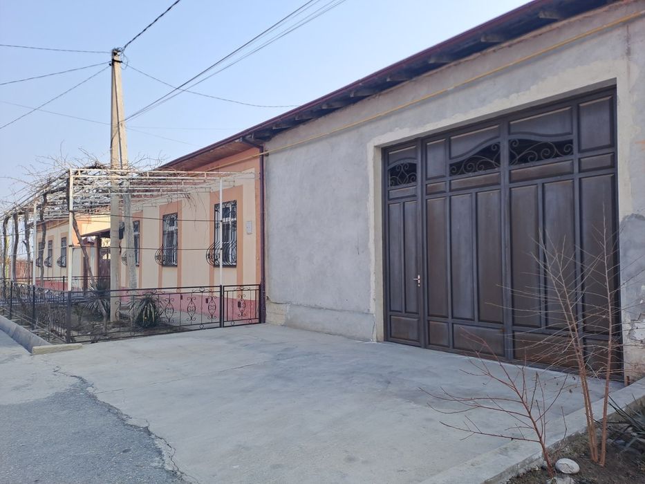 Уй сотилади аэропорт коттедж отчопар