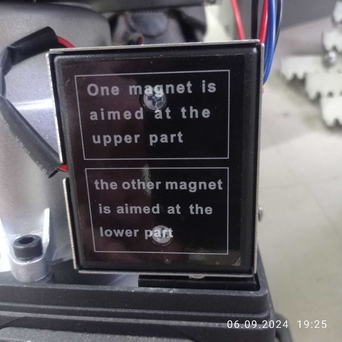 Електромотор и автоматика за плъзгаща портална врата