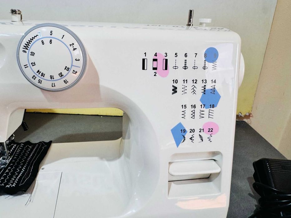 Masina de cusut electrica Aeg NM 376