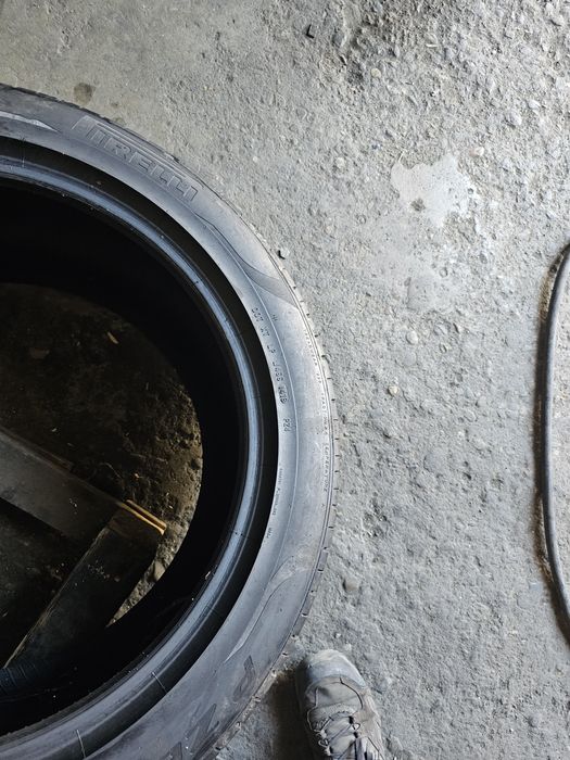2 anvelope vara 295 40 19 Pirelli Pzero