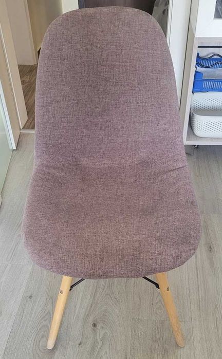 4 броя трапезни столове скандинавски стил с текстилна тапицерия