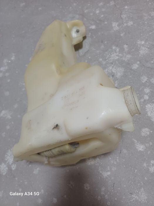 Продам запчасти на Audi 80