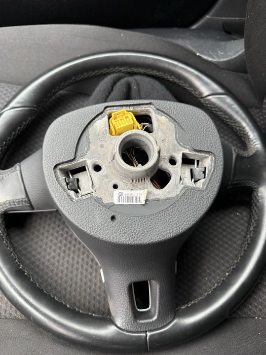 Мултиволан Vw Passat / Golf / Caddy / Touaran