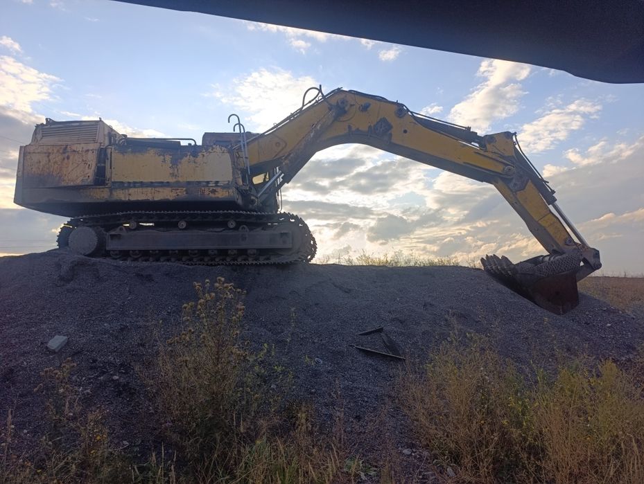 Продается гусеничный экскаватор эо