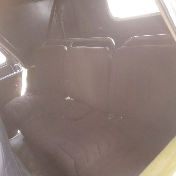 Uaz sotiladi alo xolatda