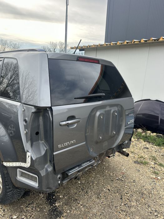 Врата багажник за Сузуки Гранд Витара 2006-2012г.!