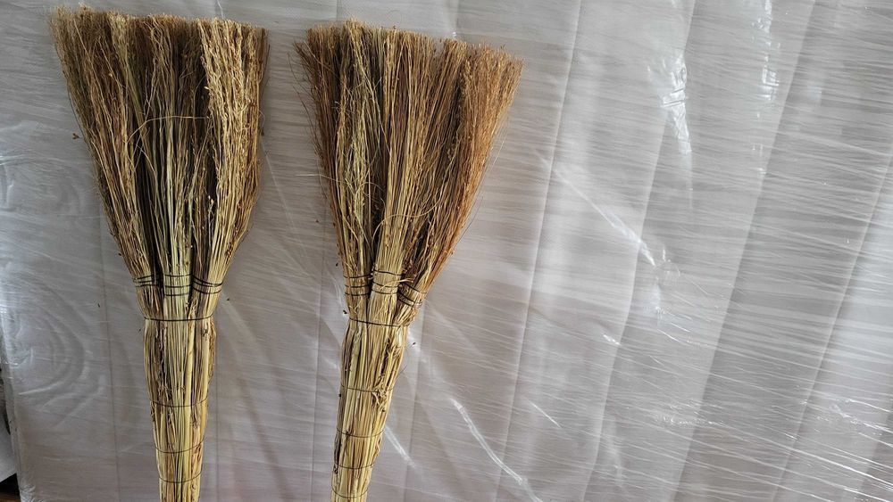 Продаю веник хозяйственный.