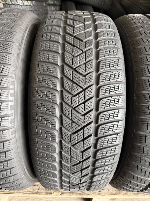 4 anvelope iarna 235/60/17 , Pirelli , 6.5-7.5 mm !