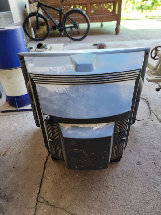 LGFlatron. Телевизор новый. почти не  использованный, лежала а подвале