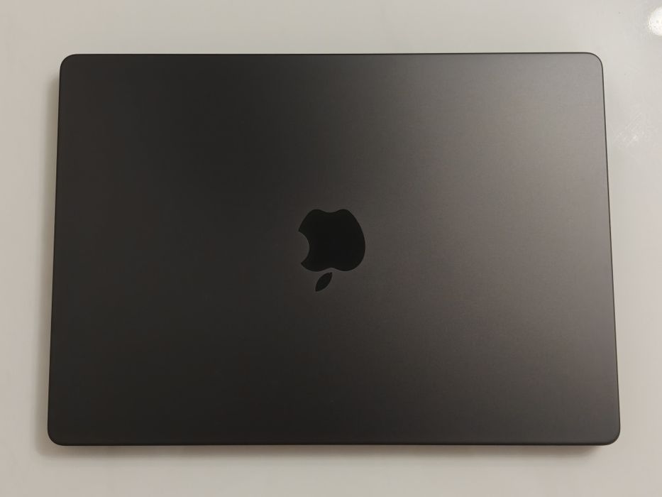 MacBook Pro 14 M3PRO 18/1TB 10 циклов