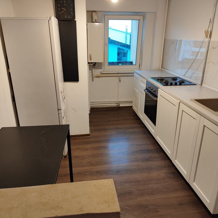 Apartament 3 camere de inchiriat