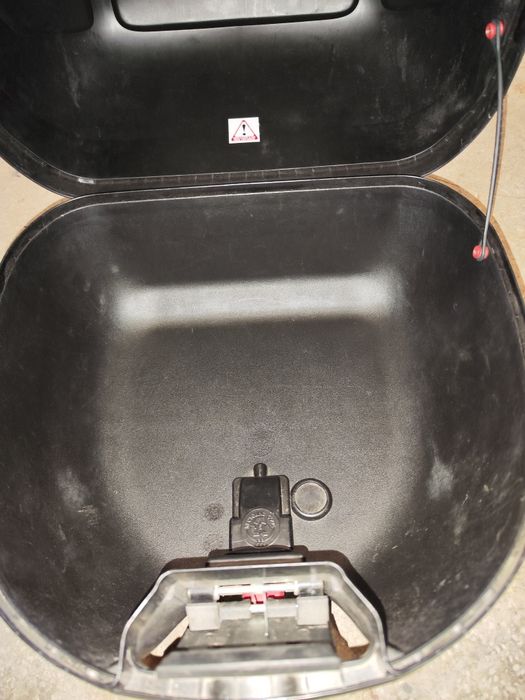 Top case Givi  30 L stare bună motocicleta scuter