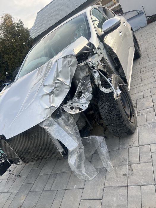 Renault megane 4 1.5dci automat usor avariat