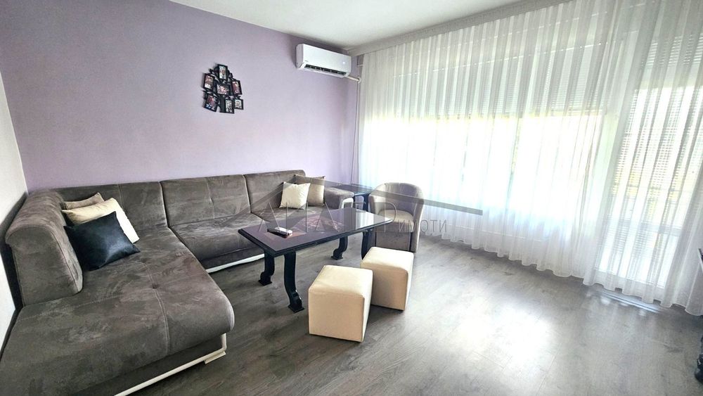 2-стаен панел - 65 кв.м. до Панаира