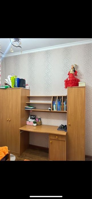 срочно продаётся комплект мебели