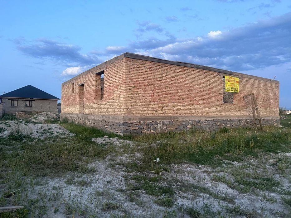 Продам дом недостройный