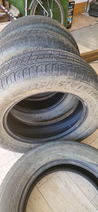 Продам бу летние шины 225х65хR17