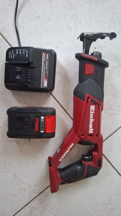 Fierastrau Sabie Einhell cu acumulator 4A PRET FIX