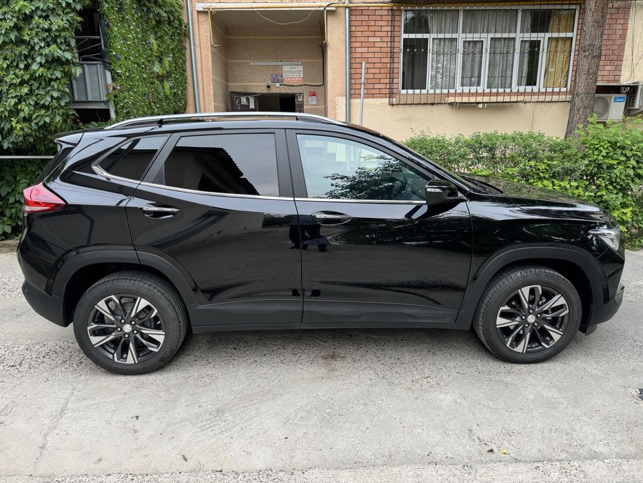 Tracker primier 2025 probeg 4 000