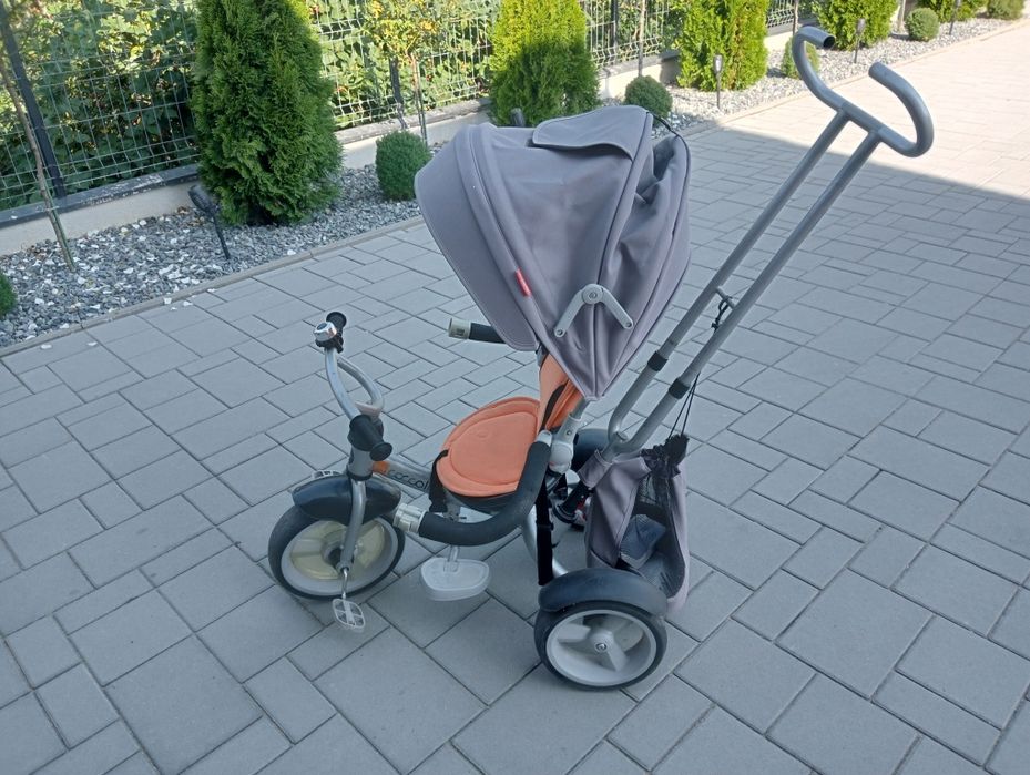 Vând tricicletă copii