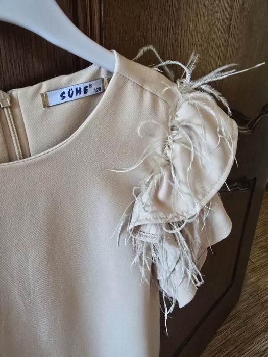 Платье нарядное на девочку