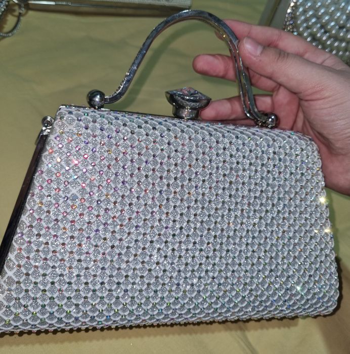 Vecherniy kelinlar sumochkasi