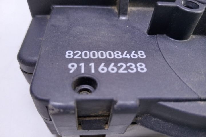 Broasca  usa spate  8200008468 Nissan Primastar  seria