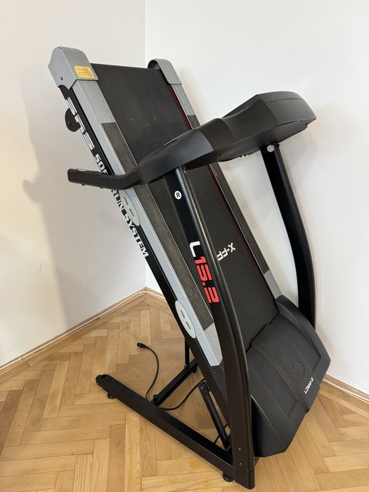 Vand banda de alergat in stare foarte buna de functionare