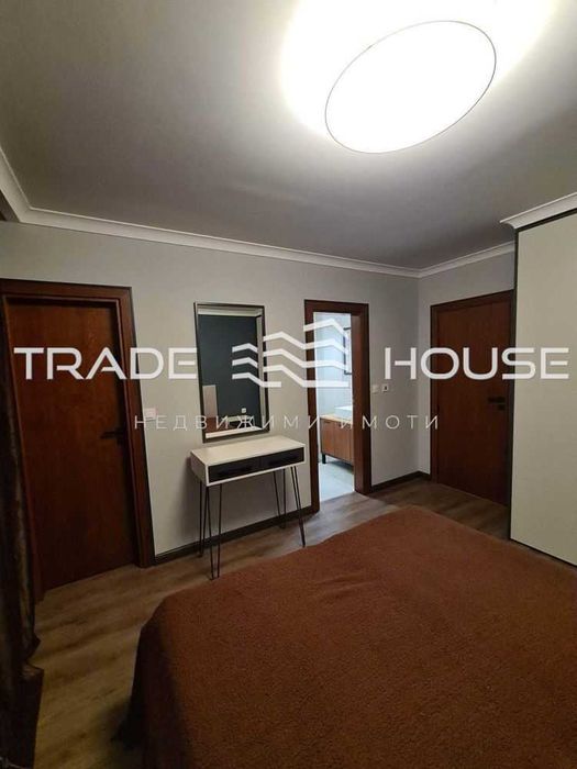 Дава се под наем Тристаен апартамент в Пловдив, Център - 120 кв.м за 800 € - Снимка #6