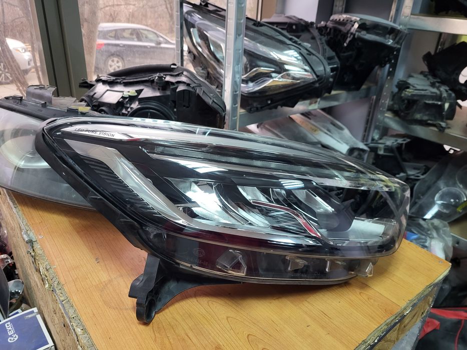 Десен фар фарове Renault Capture 2017 desen far farove рено каптюр