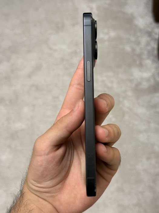 Iphone 15 pro max esim+sim