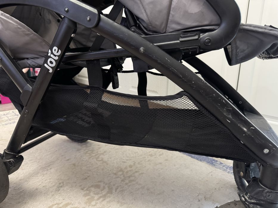 Детская коляска для двоих