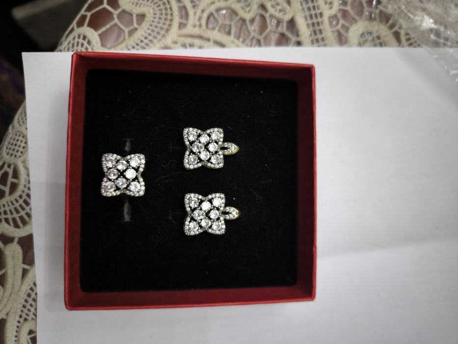 Комплект женских украшений