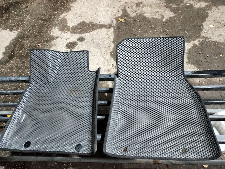 Продам ева полики от Лексус RX 270-350