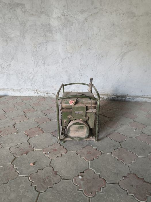 Продам бензиновый генератор ссср