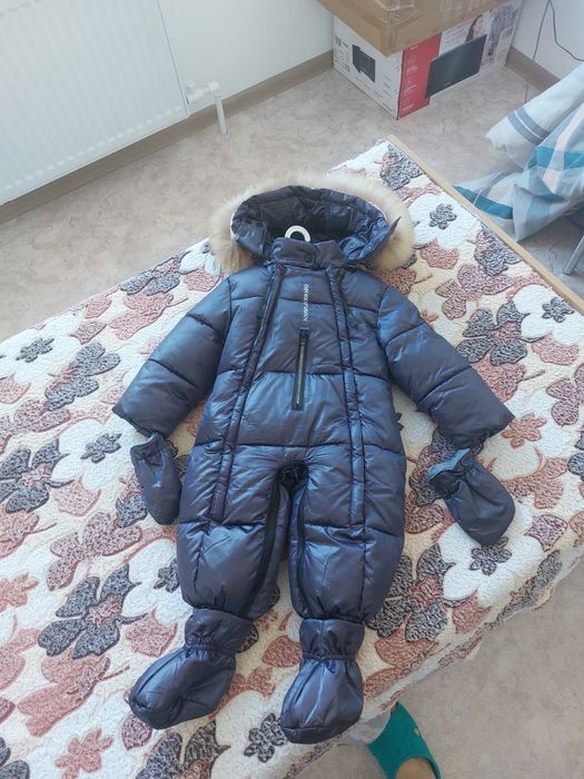 Продаётся детский зимний комбинезон