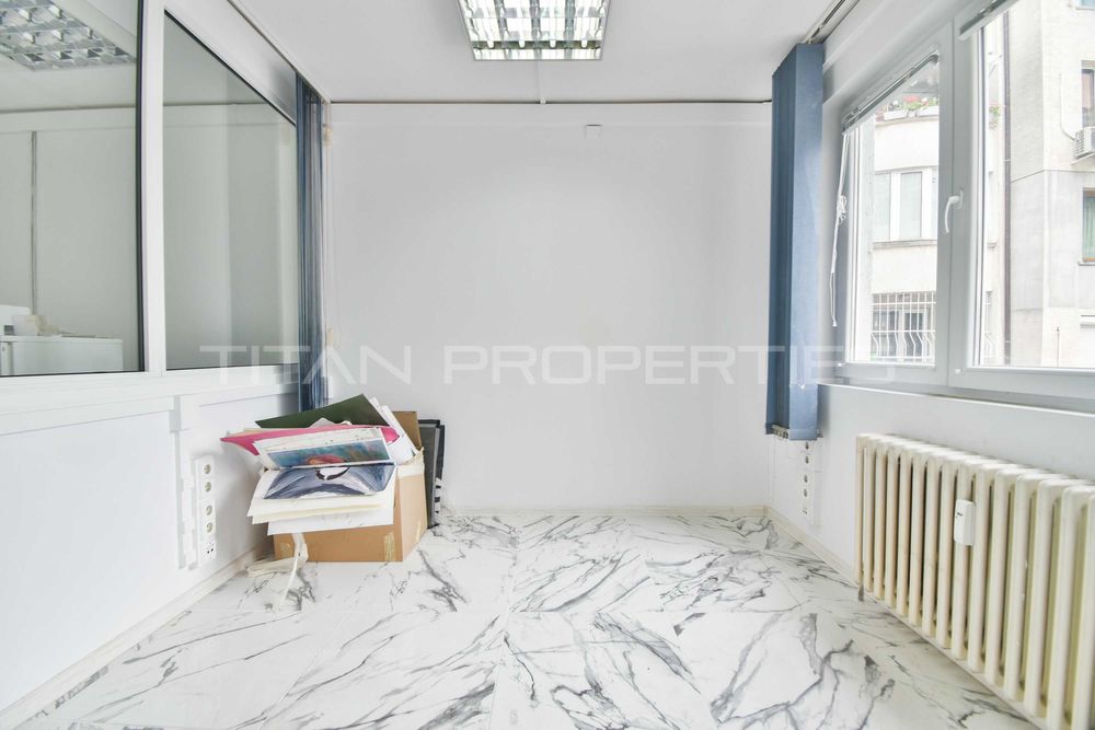 Продава се Многостаен апартамент в София, Стрелбище - 166 кв.м за 2043 €/кв.м - Снимка #11